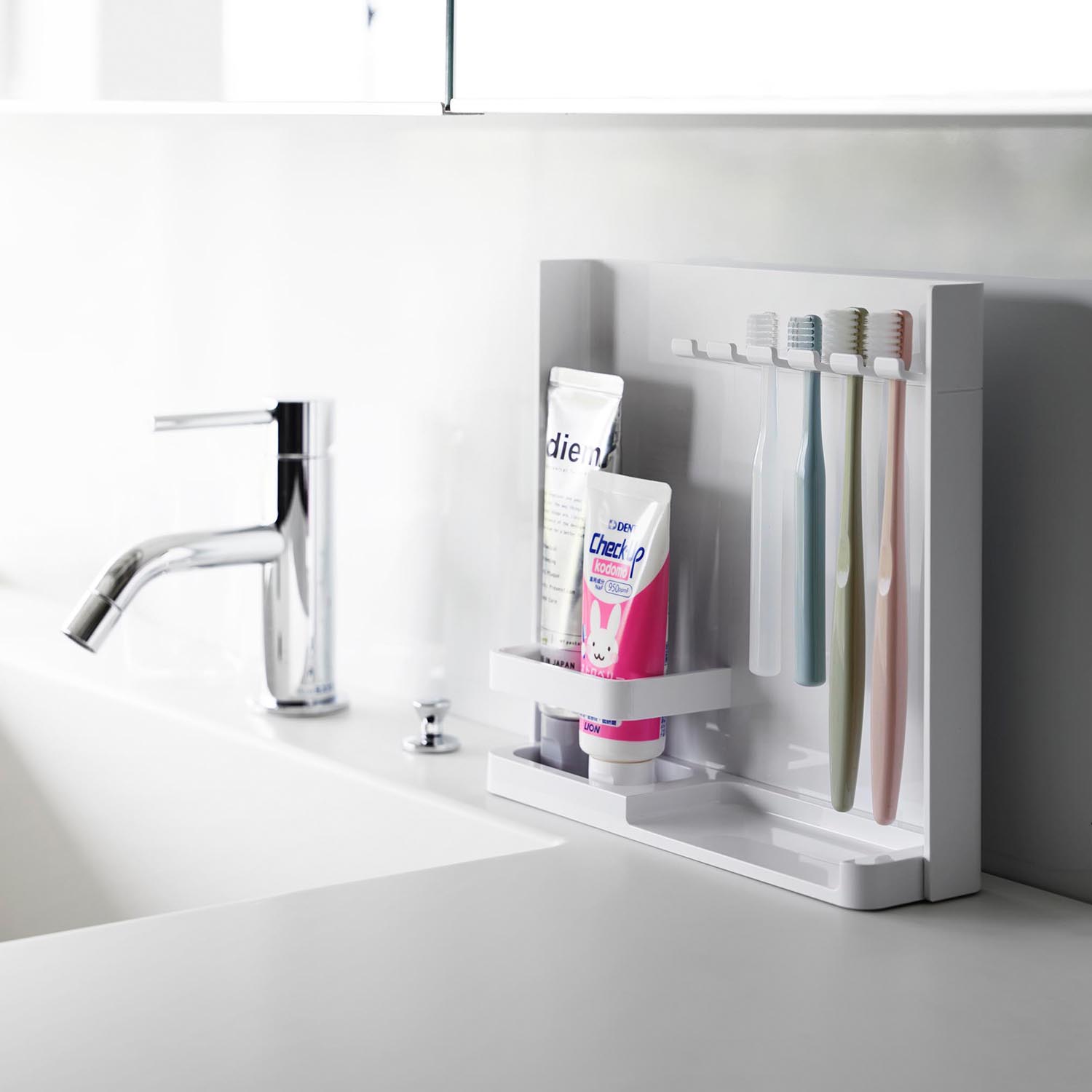 目隠し歯ブラシ&チューブスタンド(タワー/tower) 目隠し歯ブラシ&チューブスタンド(タワー/tower)