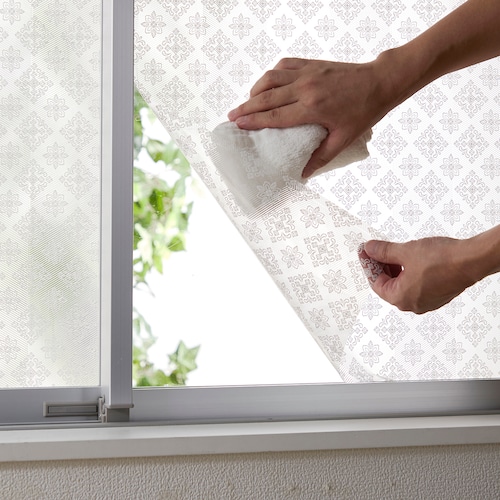 特殊なエンボス加工でカーテンの濡れを防ぐ 結露・防滴窓貼りシート ＜90×180＞
