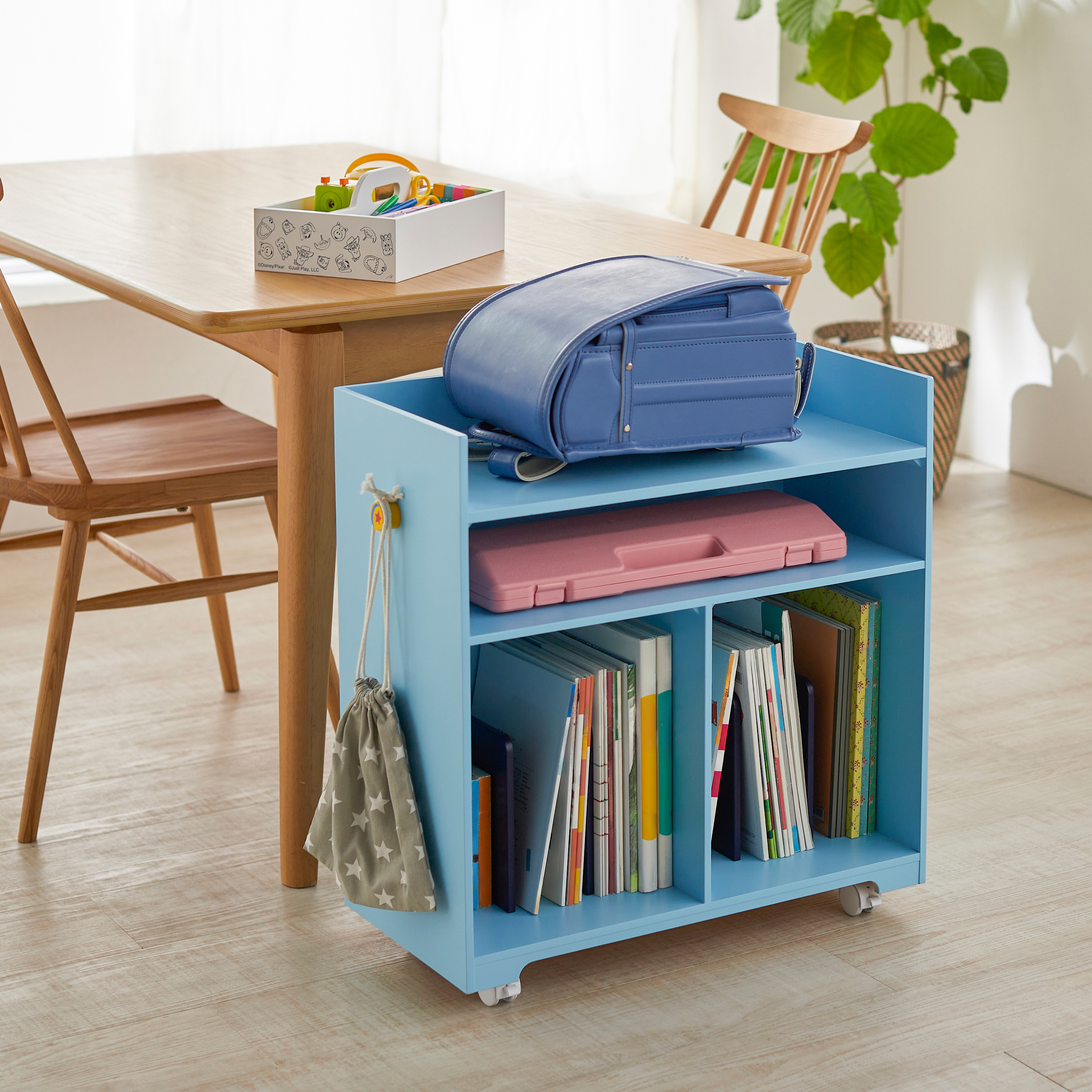 【3/16まで大型送料無料】 ダイニング学習にぴったり!サッと隠せるランドセル収納ワゴン「トイ・ストーリー」(ディズニー/Disney) 【3/16まで大型送料無料】 ダイニング学習にぴったり!サッと隠せるランドセル収納ワゴン「トイ・ストーリー」(ディズニー/Disney)