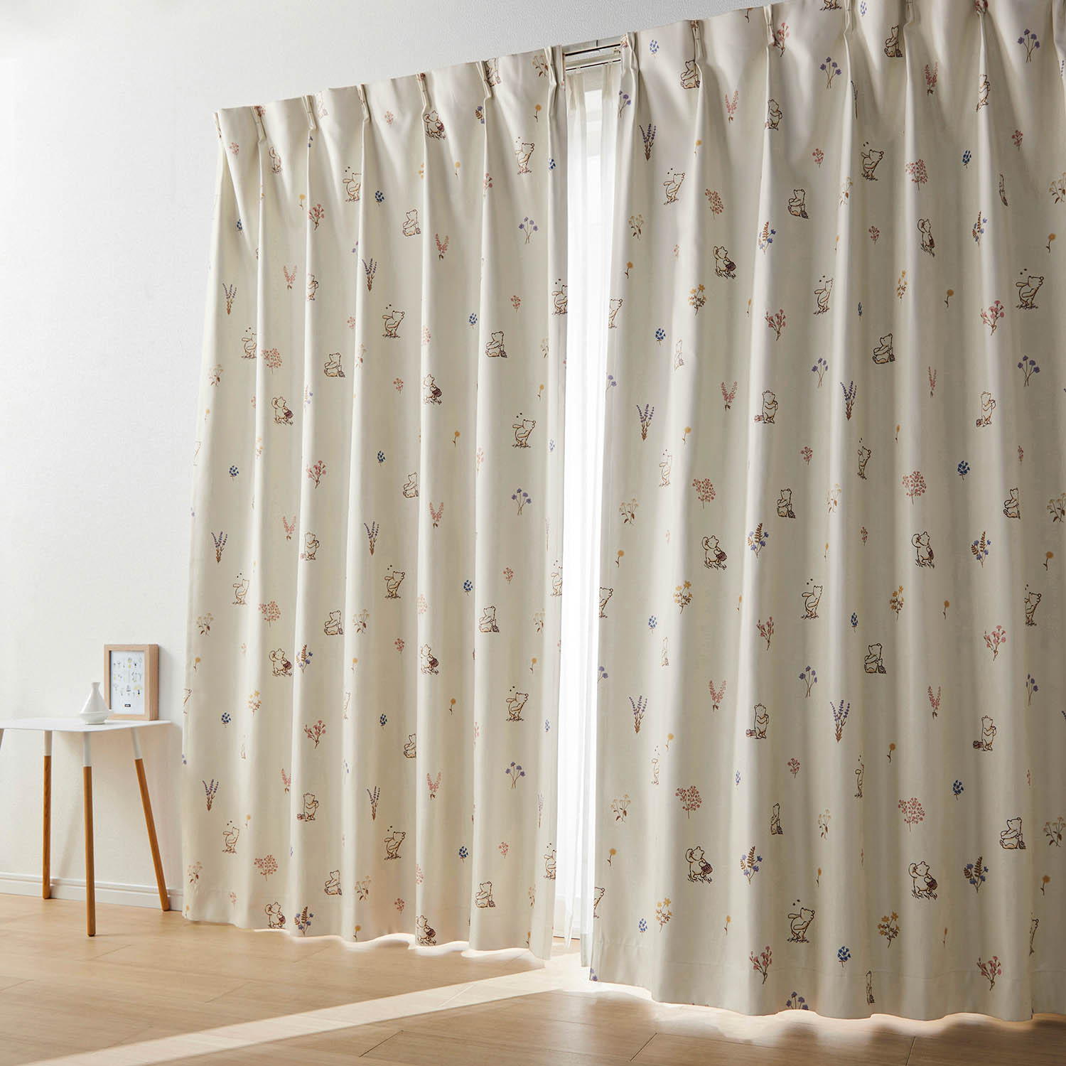 遮光・遮熱・防音カーテン「クラシック・プー」(ディズニー/Disney) 遮光・遮熱・防音カーテン「クラシック・プー」(ディズニー/Disney)