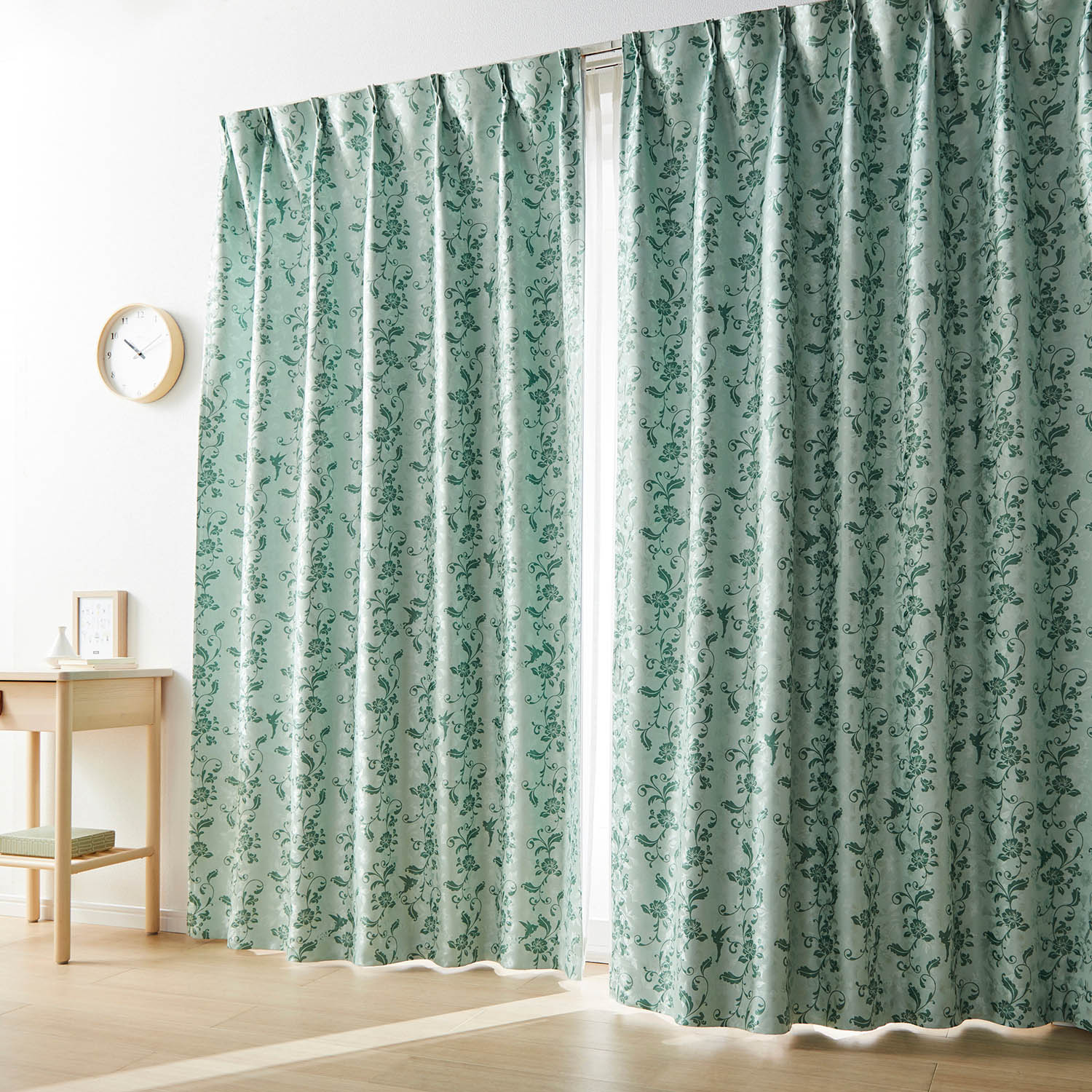 【ディズニー/Disney】さりげない煌めき。ジャカード織の遮光・遮熱カーテン「ティンカー・ベル」 【ディズニー/Disney】さりげない煌めき。ジャカード織の遮光・遮熱カーテン「ティンカー・ベル」