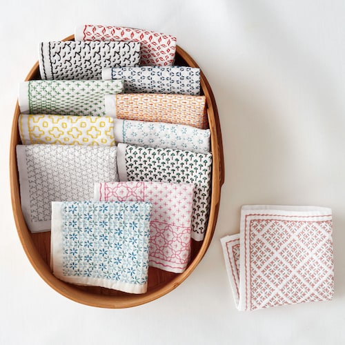 【定期お届け】【初回書籍付き】 まいにち刺し子手作りキット ：12回シリーズ