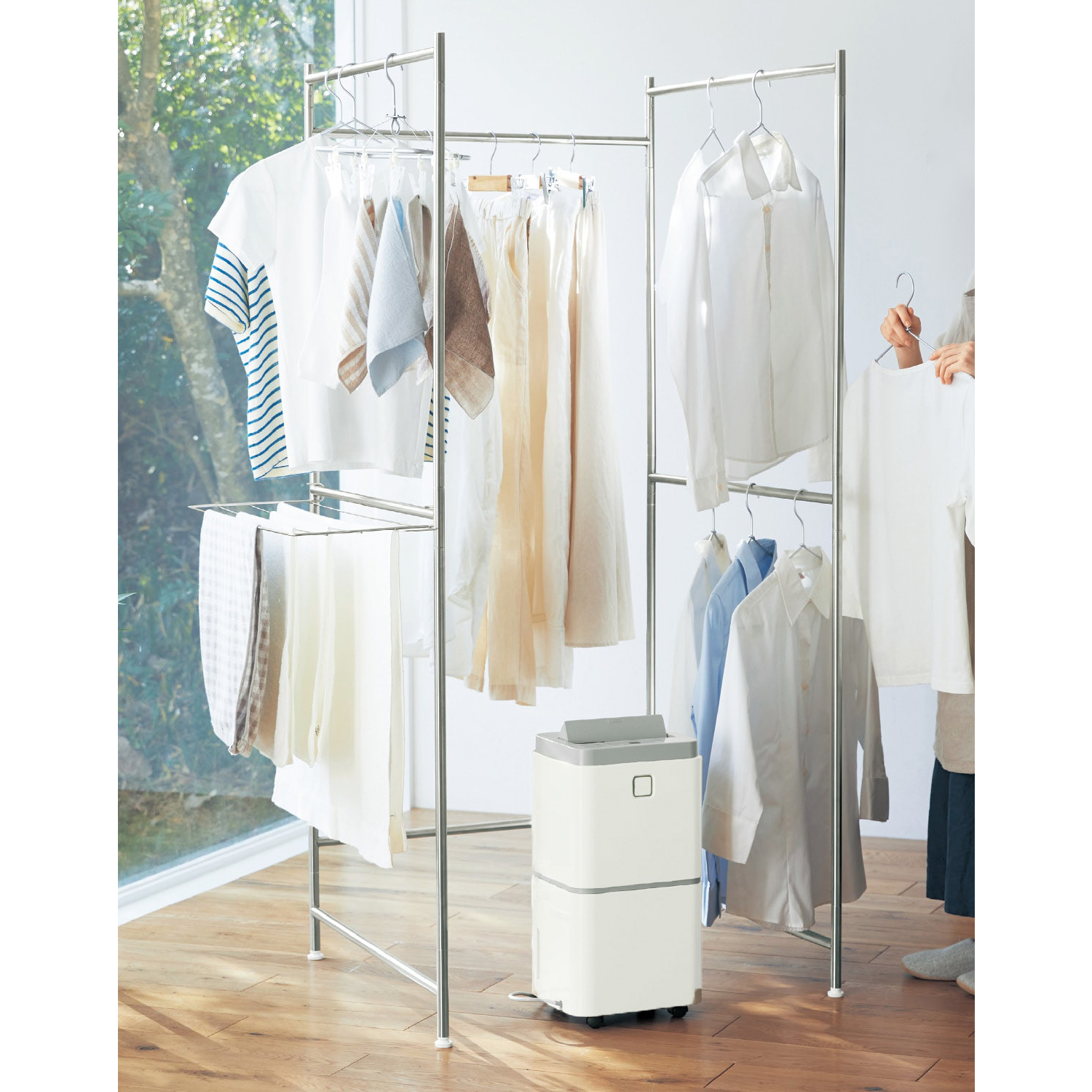 【BELLE MAISON DAYS】大容量なのにスリムに折りたためる ステンレス製軽量屏風型室内物干し 【組立簡単/工具不要】