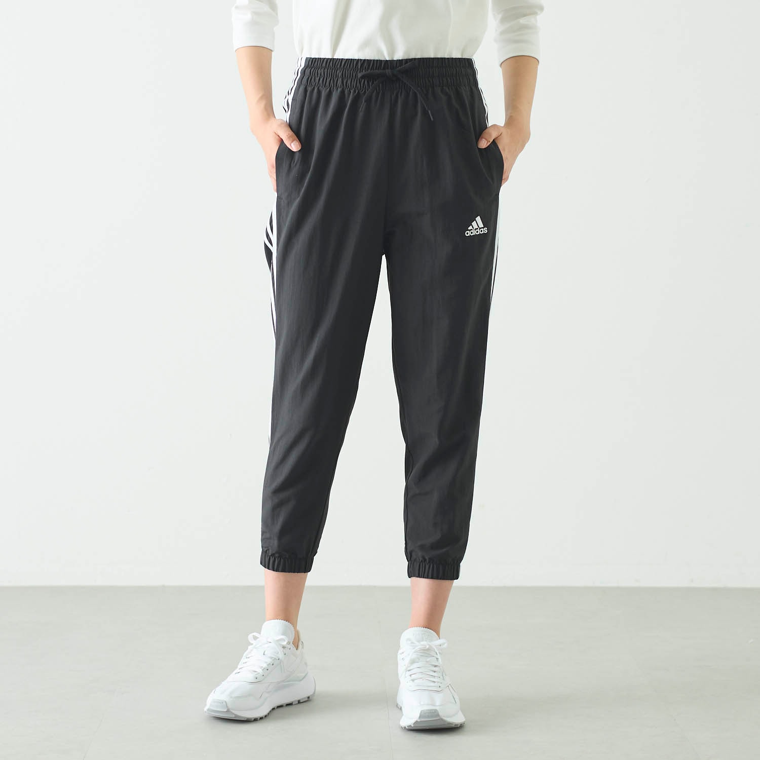 W ESS 3Sウーブンクロップドパンツ(アディダス/adidas)｜通販の ...