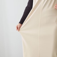 全方位に伸びるストレッチでシワになりにくい