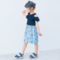 ネイビーサックス花柄／モデル身長110cm・サイズ110