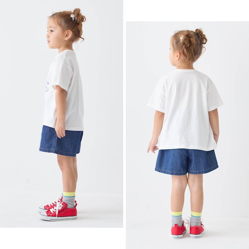 オフホワイト（チェックロゴとネコ）名札ココフェルトなし／モデル身長105cm・110サイズ着用