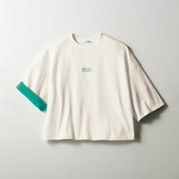 オフホワイト