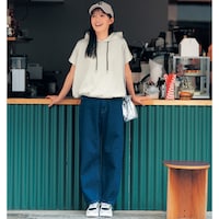 オフホワイト／モデル身長162cm・サイズJ-M