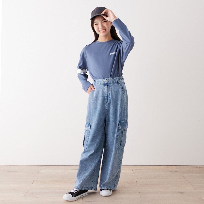 ケミカルウォッシュブルー／モデル身長145cm・J-XS(145～155)サイズ着用