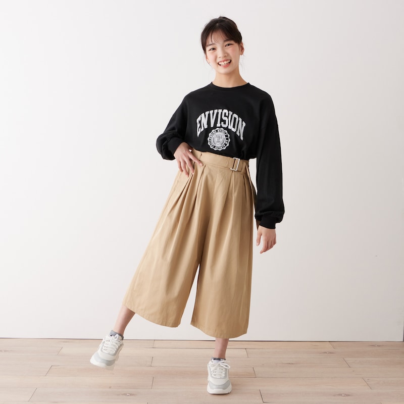 ベージュ／モデル身長145cm・J-XS(145～155)サイズ着用