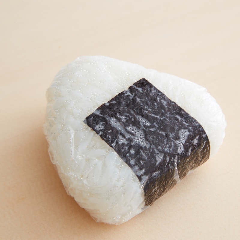 ラップだとおにぎりべちゃっとするのが気になる方に