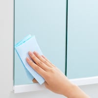 水回りのしつこい汚れにこれ1枚　水だけで鏡ぴかぴかシート