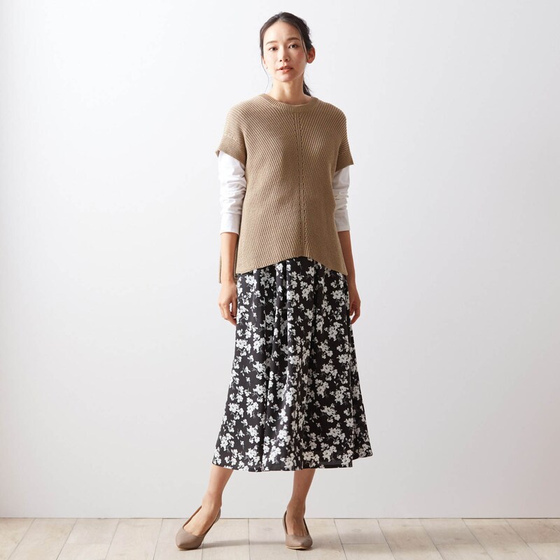 ニットとプリントスカートのセットアップ(花笑むとき/hana emu toki  