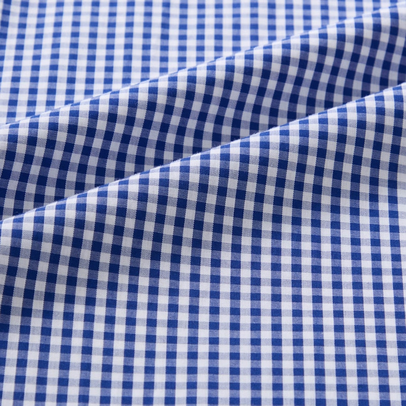 やわらかな肌あたりと微光沢がきれいな綿100%素材を使用（ネイビー系）