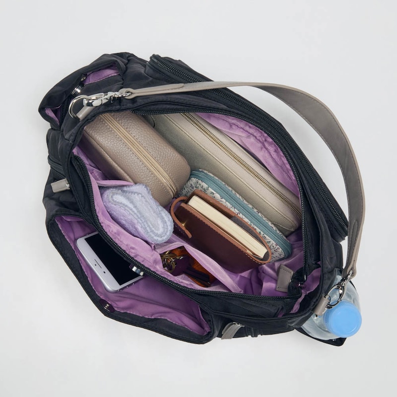 500mlのペットボトルも収まります