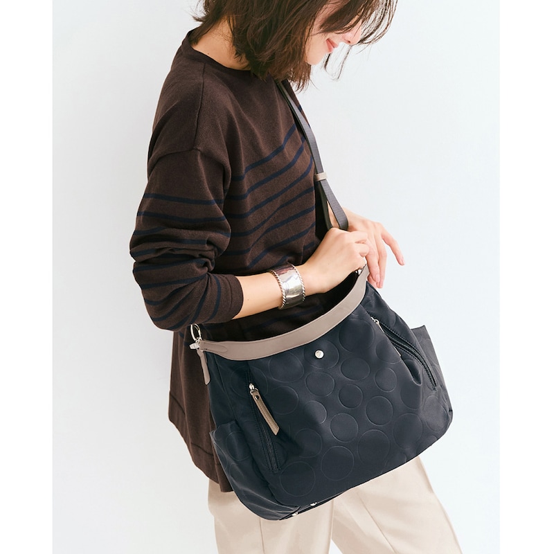 チャコール（サークルエンボス柄）使用