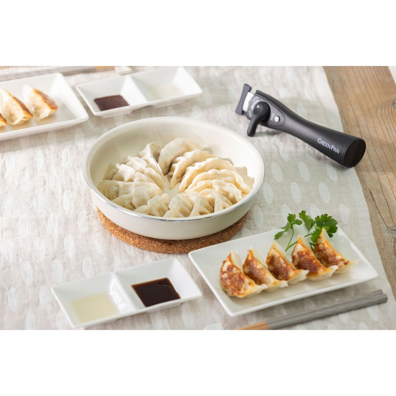 そのまま食卓にサービングするのもおススメ