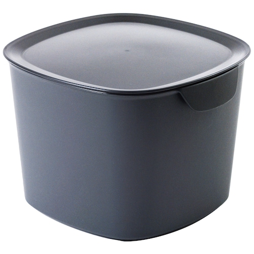バケツとしても使える蓋付き収納ボックス「Bucket Container」
