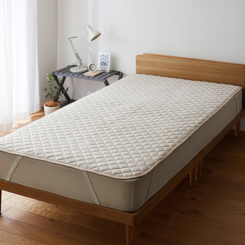 ナチュラルベージュ