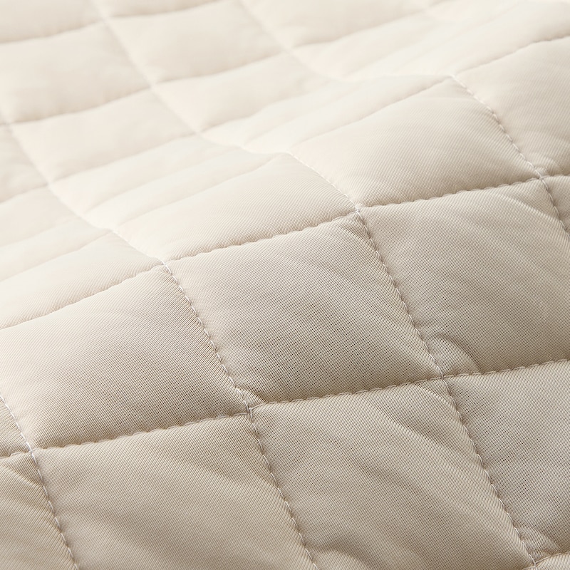 ナチュラルベージュ