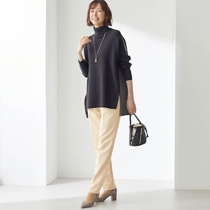 モデル身長169cm／M・股下64cm　※写真は撮影用のため股下+6cmになります。