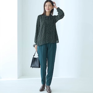 モデル身長172cm／M・股下64cm　※写真は撮影用のため股下＋6cmになります。