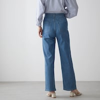 モデル身長174cm／64-91・股下68cm ※写真は撮影用のため股下+6cmになります。