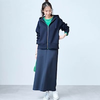 モデル身長169cm／M　ネイビー着用