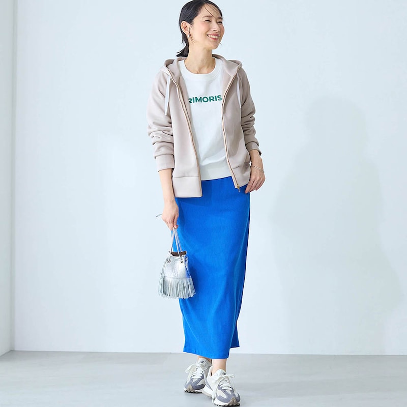 モデル身長168cm／M　アイスグレー着用