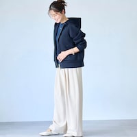 モデル身長168cm／M　ネイビー着用