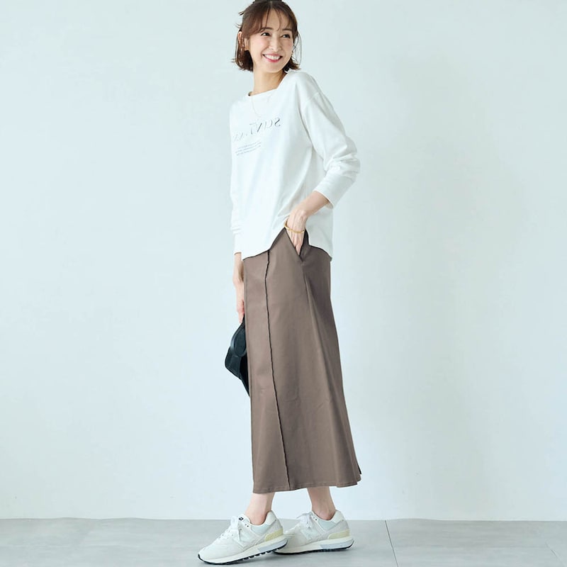 モデル身長169cm／M　※写真は撮影用のため総丈+6cmになります。