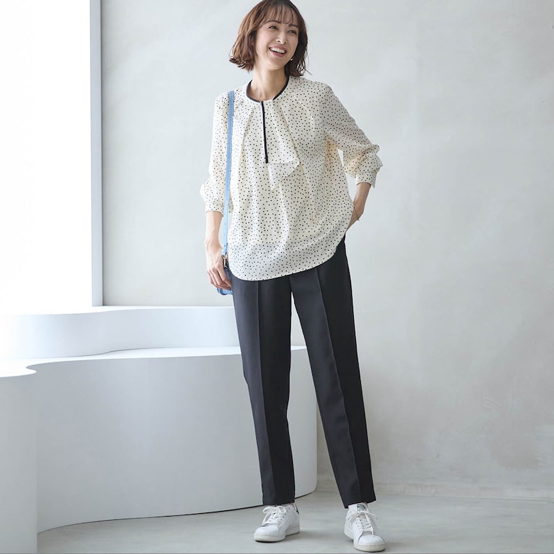 モデル身長169cm／M・股下66cm ※写真は撮影用のため股下+6cmになります。