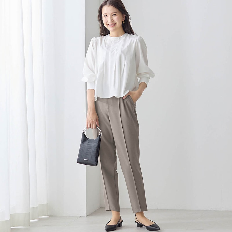 モデル身長170cm／M・股下66cm ※写真は撮影用のため股下+6cmになります。