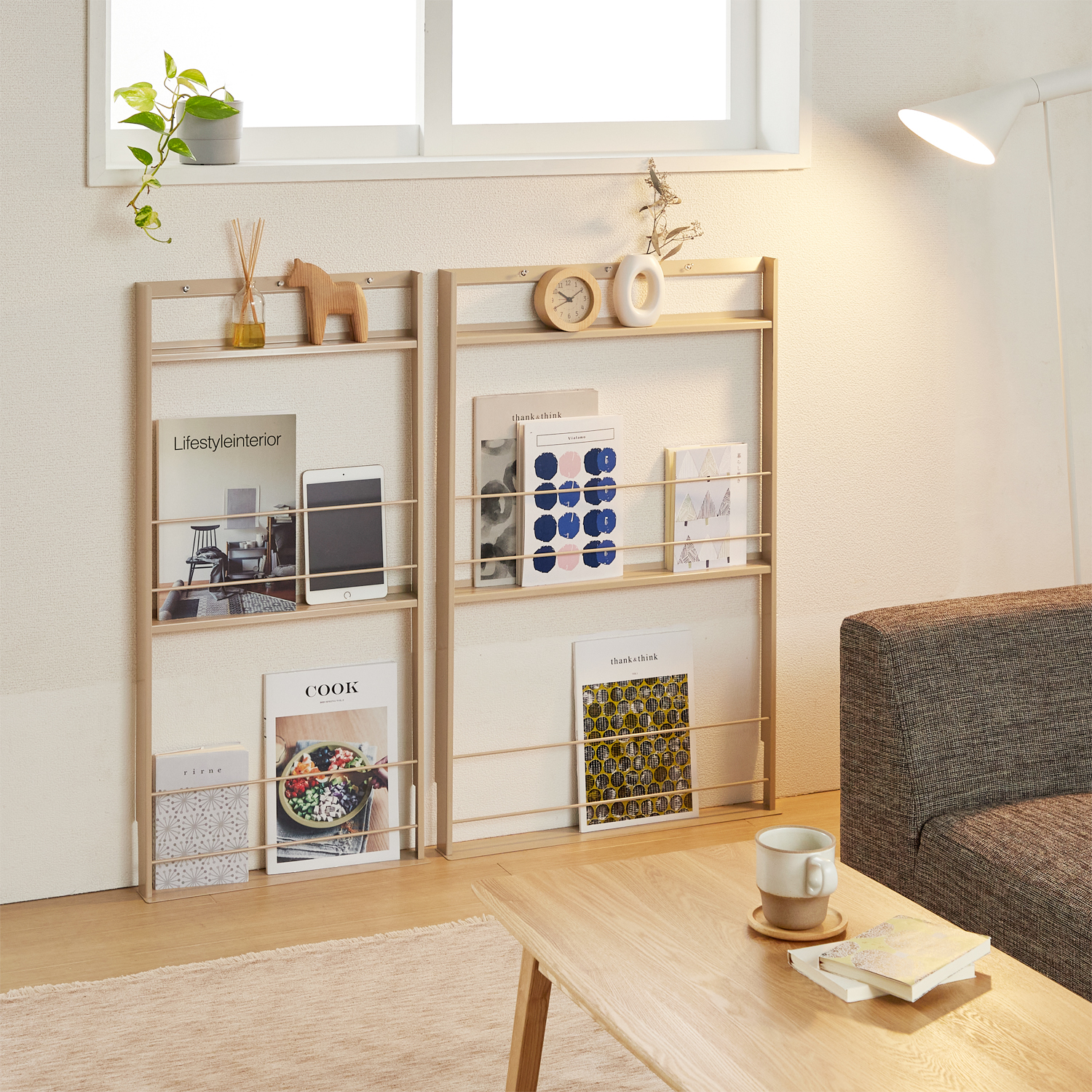 【ベルメゾン】ベージュインテリアに合う薄型壁面マガジンラック