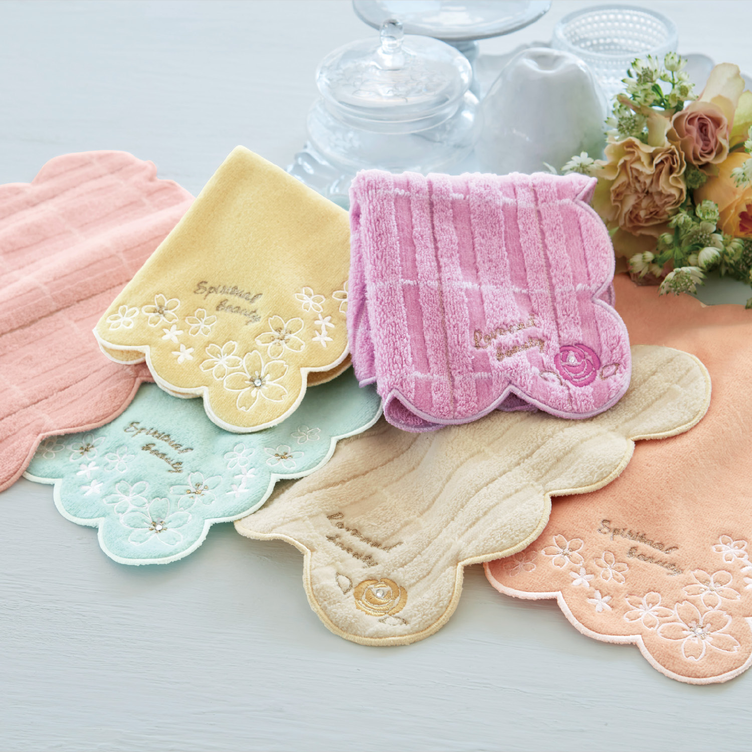 【ベルメゾン】おとなの刺繍ハンカチ