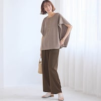 モデル身長169cm／M　※写真は撮影用のため股下+4cmになります。（アッシュブラウン）