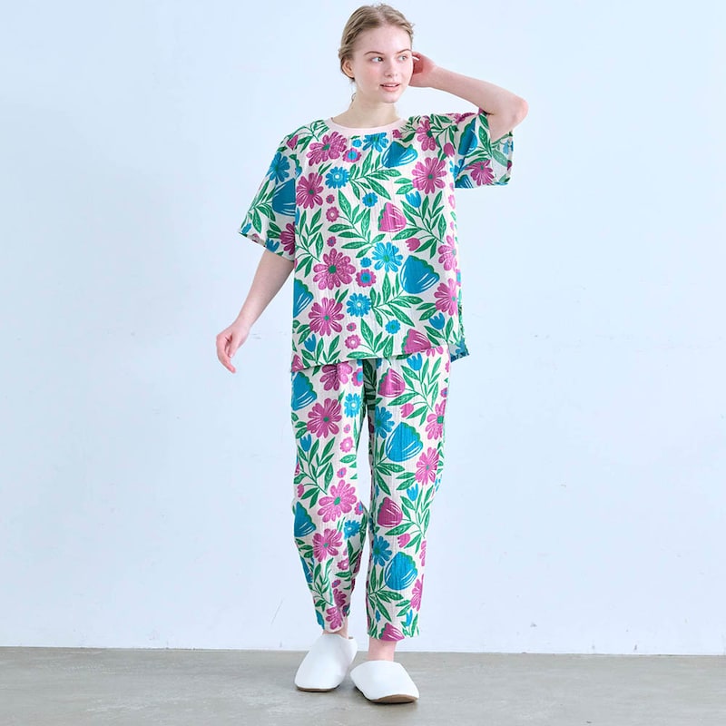 ヴァンスにあるお庭 モデル身長167cm/M ※写真は撮影用のため、股下＋4cmになります 