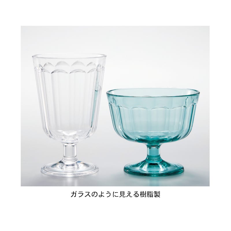 左：ステムグラス　右：スイーツカップ