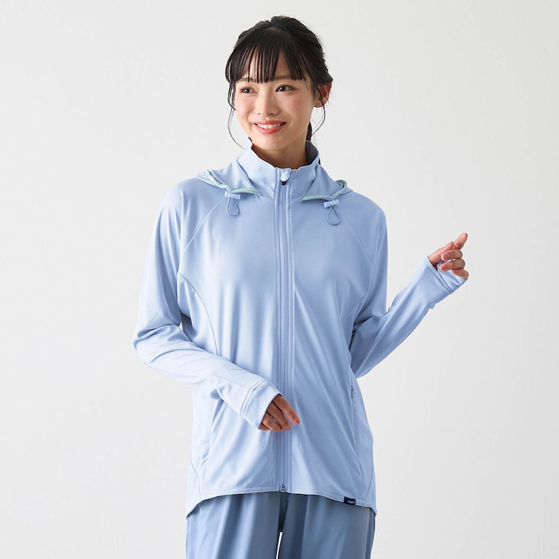 ライトブルー