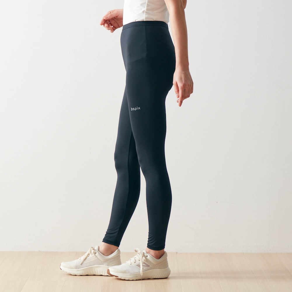 モデル身長165cm・Mサイズ着用