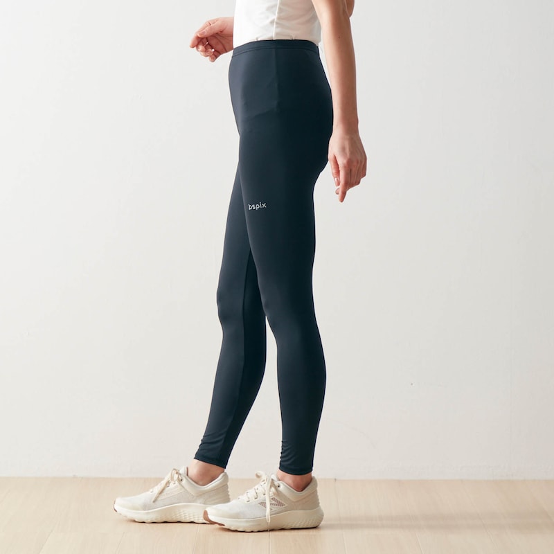 モデル身長165cm・Mサイズ着用