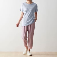 モデル身長165cm・Mサイズ着用