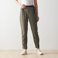 モデル身長170cm・Mサイズ着用　※写真は撮影用のため、股下+4cmになります。