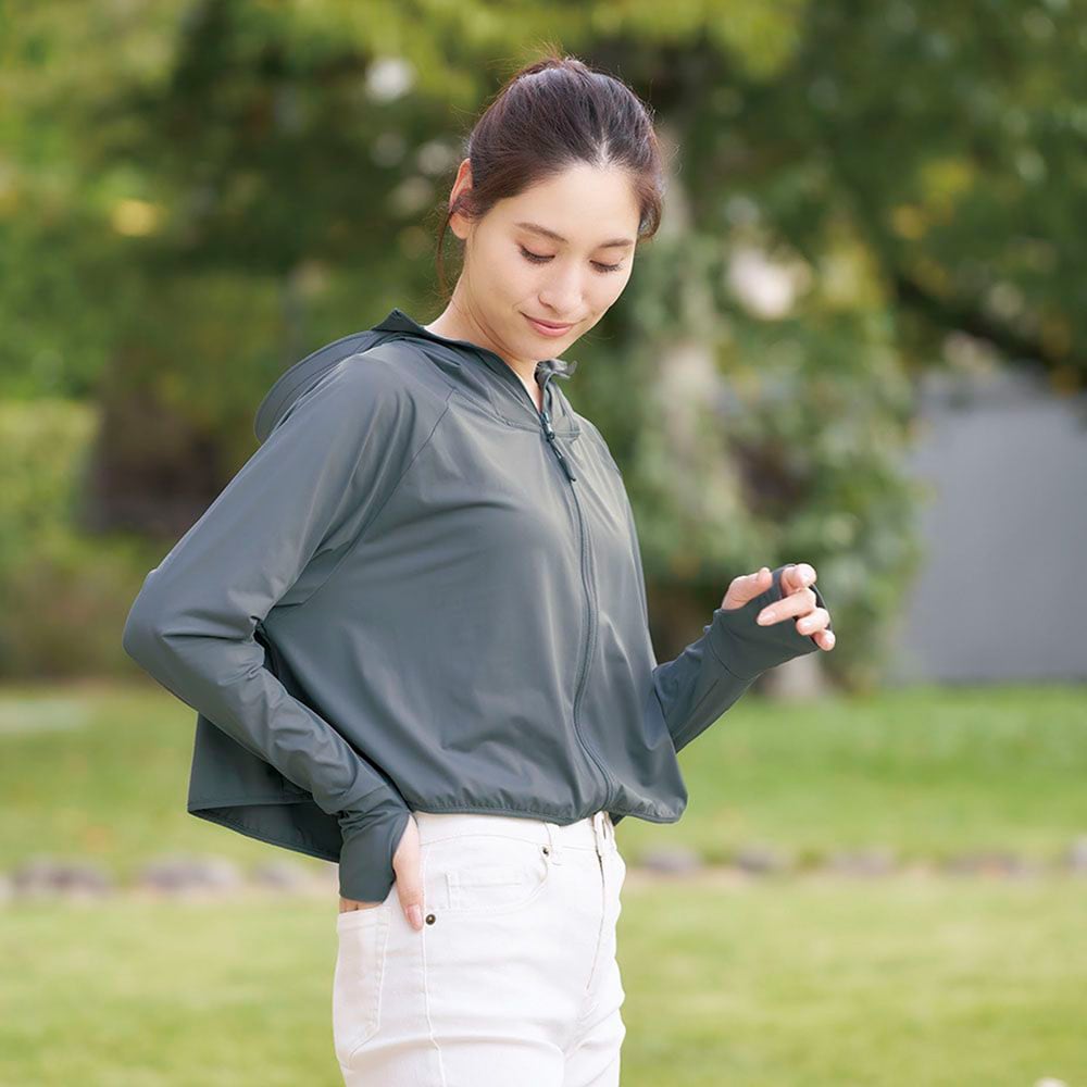 シンプルなので色んなお洋服と合わせられます
