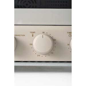 【温度調節ダイヤル】庫内の温度を設定頂けます。(単位：℃)