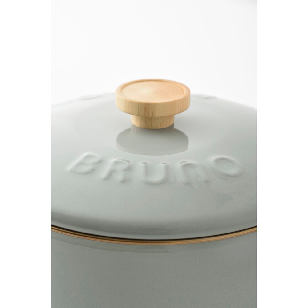 フタには「BRUNO」のロゴがデザインされています。