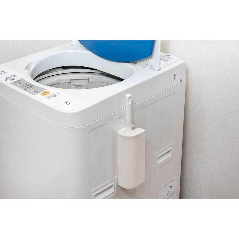 洗濯機横に取り付けてもブラシ部は隠れて見えないのですっきり収納可能。