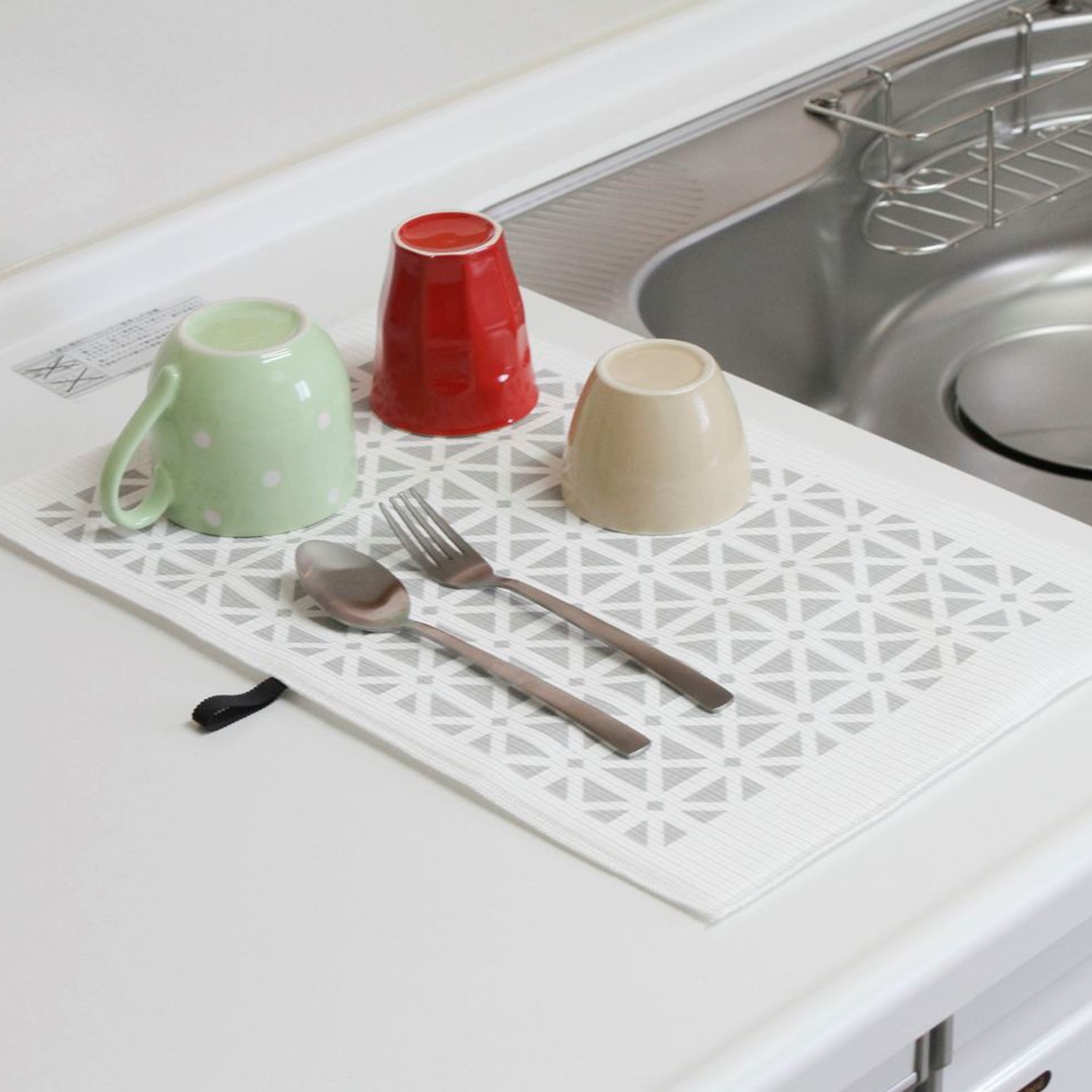 【ベルメゾン】銀糸を使用した吸水速乾水切りマット 【29×45cm】 【ベルメゾン】銀糸を使用した吸水速乾水切りマット 【29×45cm】