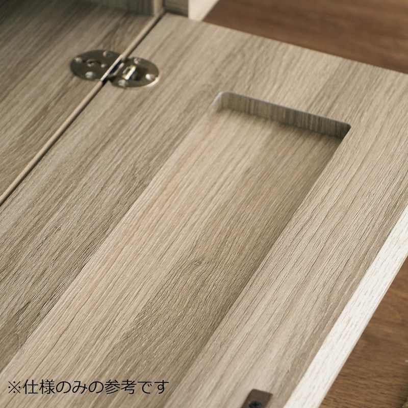 フラップ扉は赤外線を通す素材だから閉じたままリモコン操作OK